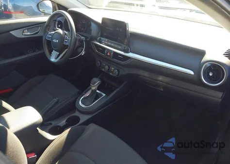 2022 Kia Forte Lxs из США, поврежденный, VIN 3KPF24AD7NE435674